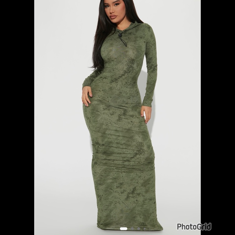 NWT Fashion Nova Chelsea’s Bestie Women’s Olive Green Hooded Maxi Dress